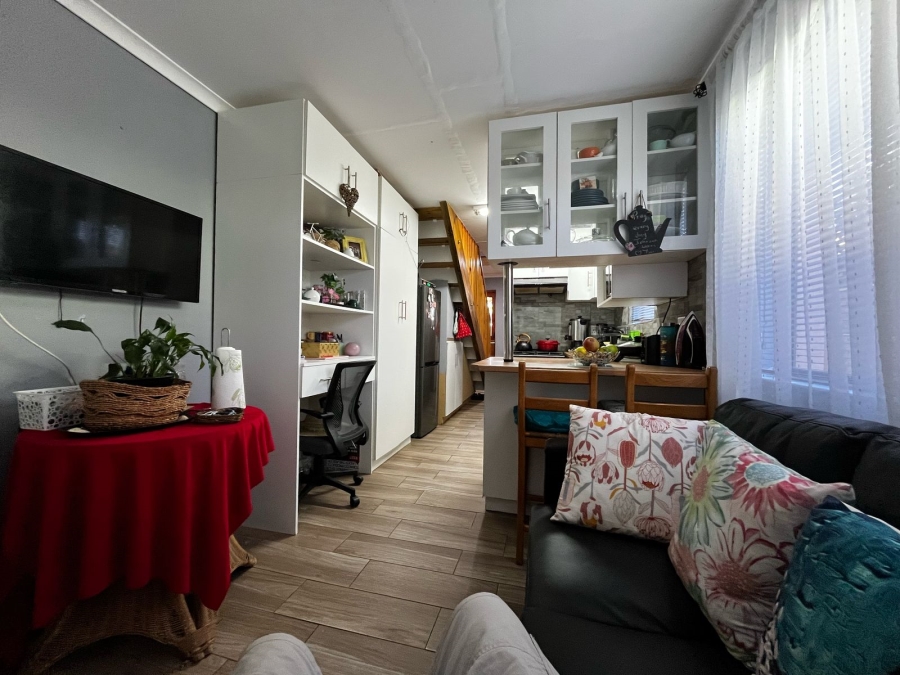 3 Bedroom Property for Sale in Esselenpark Western Cape